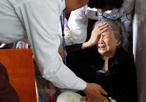 梅艳芳母亲为何这么穷？ 