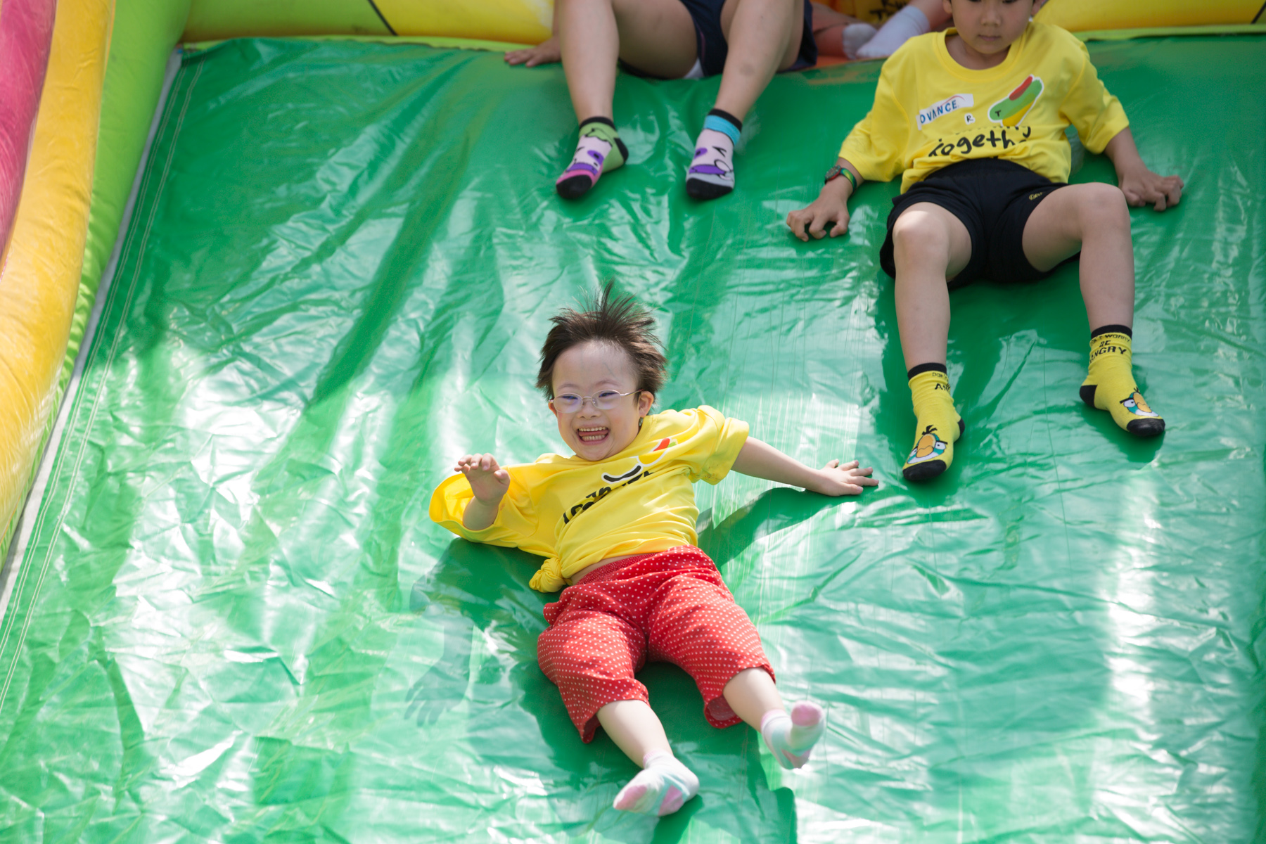 蓝爸爸潘石屹、张朝阳、魏江雷为孤独症儿童