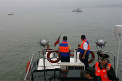 载458人豪华客轮在长江沉没现场