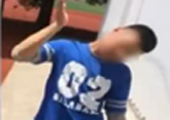  实拍南京初中生被同学逼迫自扇耳光吸大便