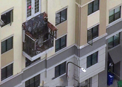 美国一住宅派对阳台坍塌致6名学生死亡