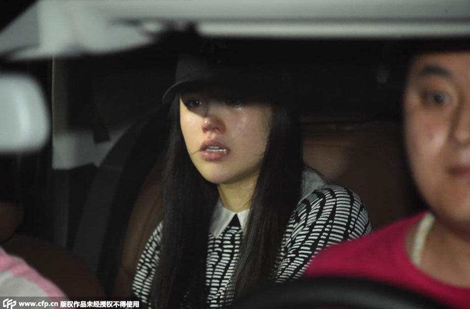  葛天离婚 后首次现身 情绪激动 痛哭  - 娱乐 - 中国