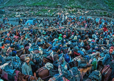 6000印度人徒步朝拜生殖神