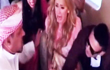  希尔顿遇“坠机”吓哭