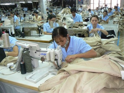 外媒:大批越南劳工非法入境中国 称最好赚钱