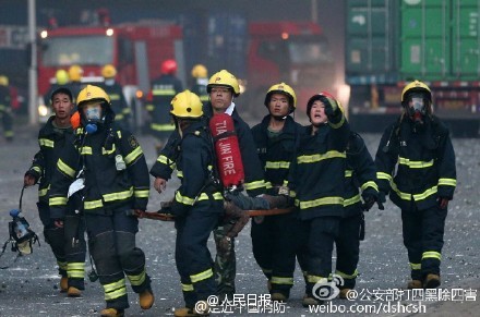 天津港爆炸已致9名消防员遇难 多名失联(组图