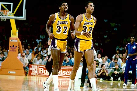 詹姆斯输掉了4次总决赛 但湖人两传奇都输过8