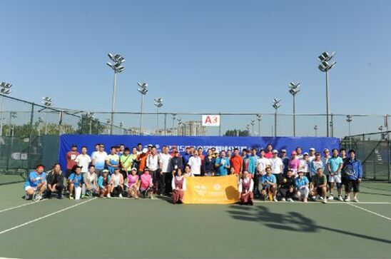 鏖战紫禁之巅--2015红牛商学院网球公开赛北京