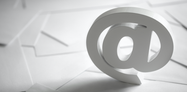 “@” 符号在不同地方所代表的含义