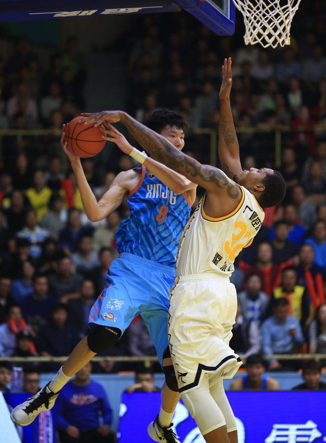 CBA-周琦20+8+6 新疆险胜广厦迎4连胜