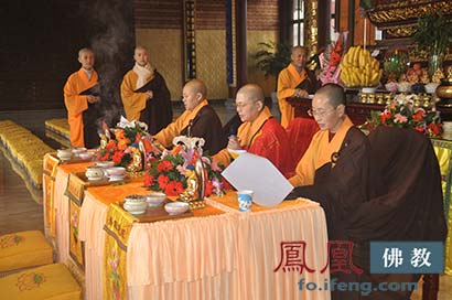 四川尼众佛学院圆满举行传授沙弥尼戒和式叉尼戒仪式