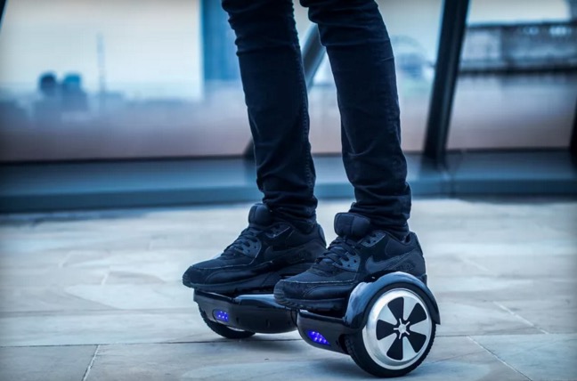 亚马逊因起火隐患将部分悬浮滑板下架|亚马逊