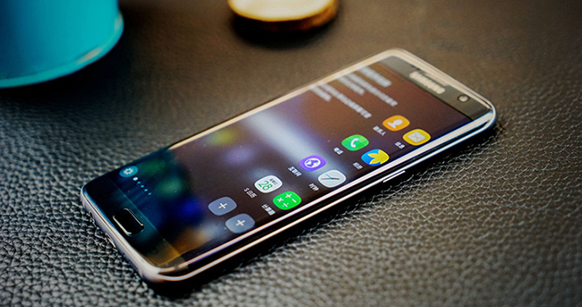 三星S7 edge图赏：双曲面侧屏之美