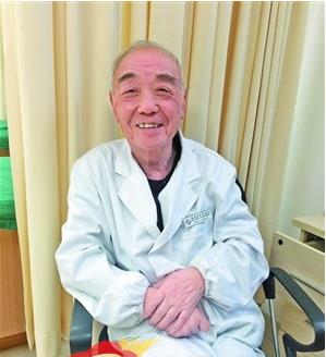 无锡 | 生命不息工作不止 84岁老中医坚持每周