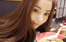 郭富城女友深夜晒可爱自拍
