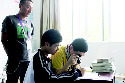 央视聚焦湖北黄石最美孝心少年胡恒升|胡恒升