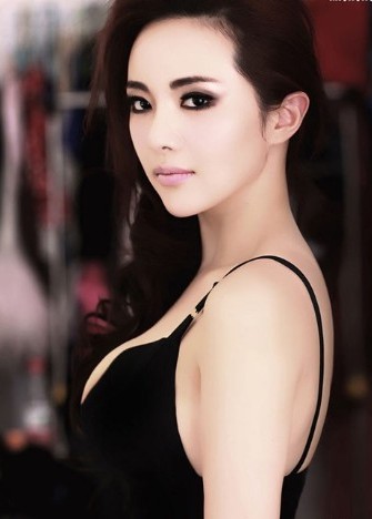 <em>乳房</em>美丽史 <em>最美的</em>曲线_广州频道_凤凰网