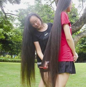 漳州<em>长发妹</em>家族:3人头发超过1.5米_福州频道
