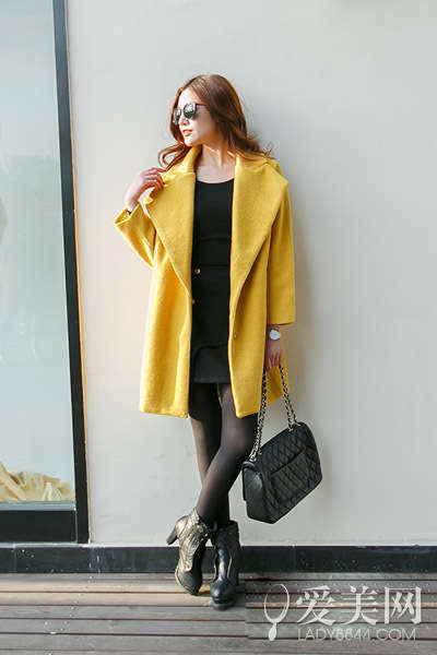韩版呢子大衣+打底裤 御寒时髦美搭