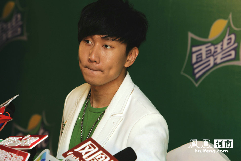 林俊杰:金曲奖虽未入围 但希望陈奕迅能够拿奖