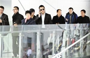 曝李亚鹏打着公益旗号敛财：爆料人此前从未失手