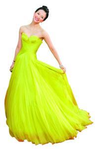 黄晓明成内地最赚钱男星 章子怡稳坐“一姐”宝座