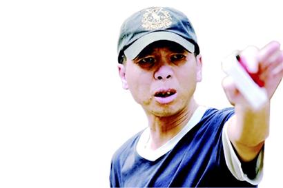 岁末名导有话说：冯小刚高调放炮张艺谋诚恳道歉