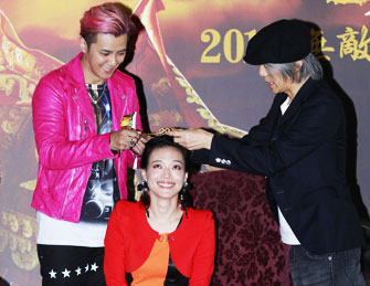 周星驰舒淇为新《西游》搞笑造势