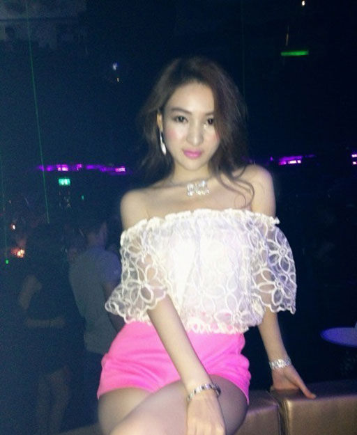 郭美美澳门包酒吧办豪华生日派对[高清大图]-燕