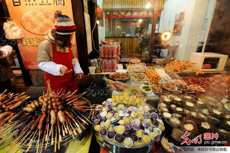 青岛劈柴院年味大餐:传统美食贺新春(图)