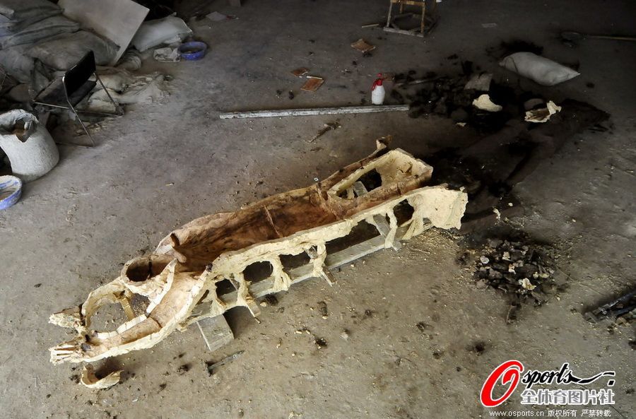 大陆某网站为马布里塑雕像[高清]