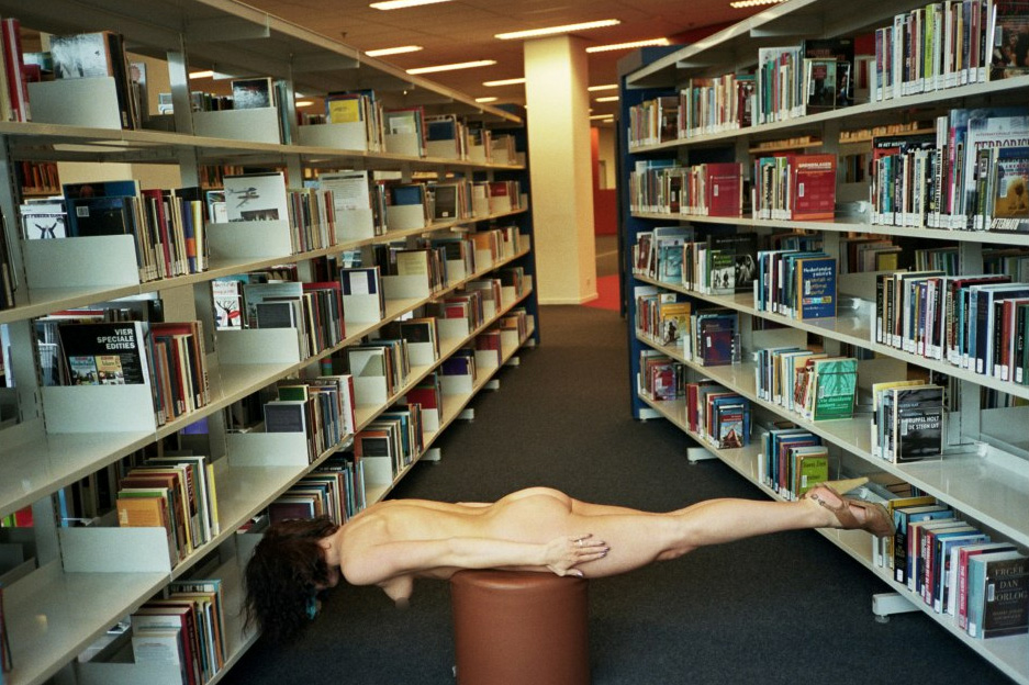 荷兰<em>女摄影</em>师拍另类仆街照-社会万象-轮台生活