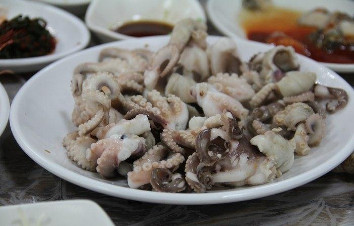 韩国庆州海鲜大餐_海鲜大餐图片大图_韩国海鲜大餐(2)