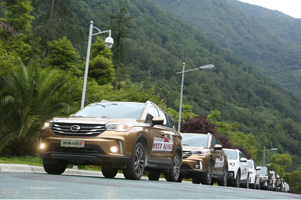 跑马溜溜 传祺双雄 共谱康定情歌!-广汽传祺众