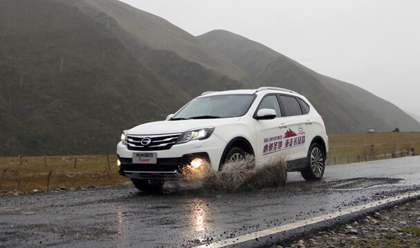 跑马溜溜 传祺双雄 共谱康定情歌!-广汽传祺众
