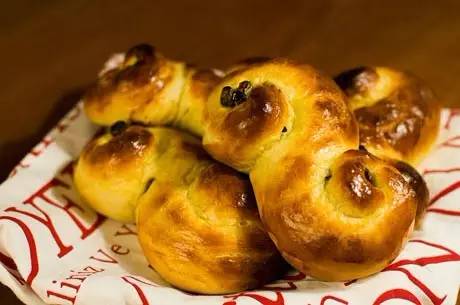 瑞典露西亚节 迎接光明与温暖-泰州富豪沃尔沃