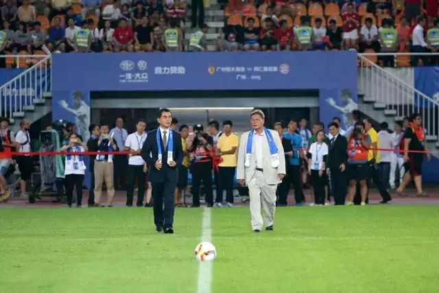 一汽-大众 助力中国青少年足球发展-新丰泰奥迪