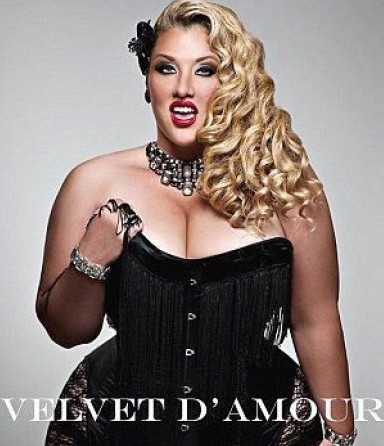 细数那些逆天的胖模 272斤超胖模特震惊时尚圈