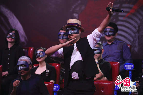 《蒙面歌王》最新一期徐峥现场吃醋 最后的武