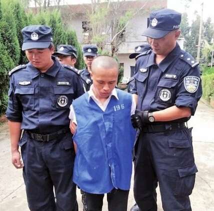 侮辱斯文! 指认现场小偷赋诗  偷吃偷喝自称是个