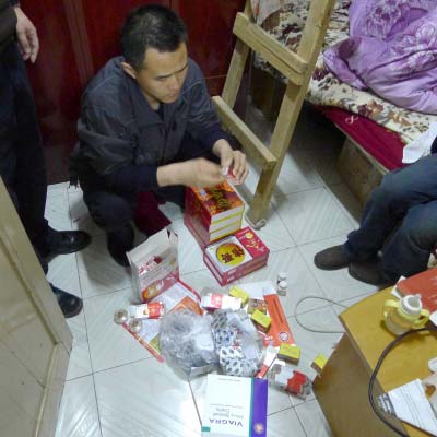 扬州 | 非法进口印度版抗癌药 一查全是假货(图