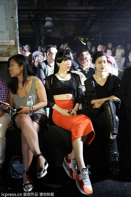 纽约时装周报道:中国女星看秀必备透视装