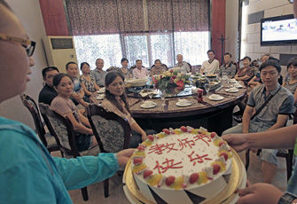 湖北宜昌家族四代走出32位教师