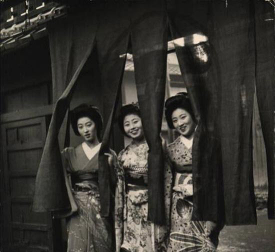 电影《望乡》揭日本现代化秘密:政府动员妇女