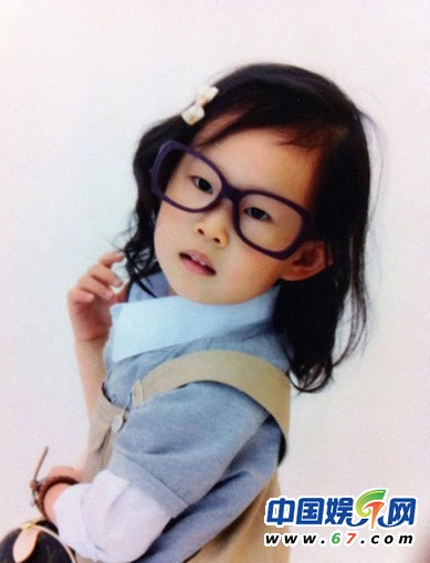 <em>小沈阳女儿照片</em>遭曝光 被称女童版<em>小沈阳</em>(图)_