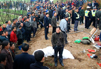 沪昆高速湖南段发生车祸 5人死亡