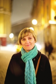 当地时间12月7日，瑞典盲文有声读物图书馆管理员陈安娜。莫言在瑞典出版的三部图书《红高粱家族》《天堂蒜薹之歌》《生死疲劳》均译自陈安娜之手。图/记者刘哲