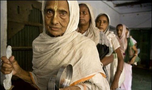 在 寡妇村 看 印度 女性命运--《世界博览》杂志--