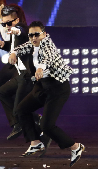 鸟叔新作不骑马改扭胯风光难再_读书频道_凤