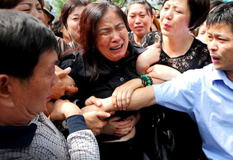 大事件图片：送吴斌